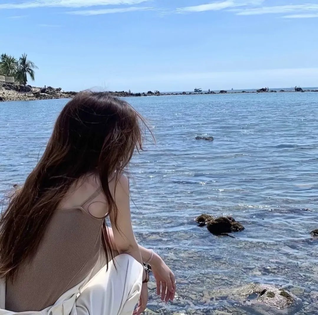 彩凤云裳
